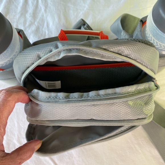 H2O Mojave Waist Pack by Outdoor Products Fanny Pack + Two 600mL Water Bottles - Picture 7 of 14
